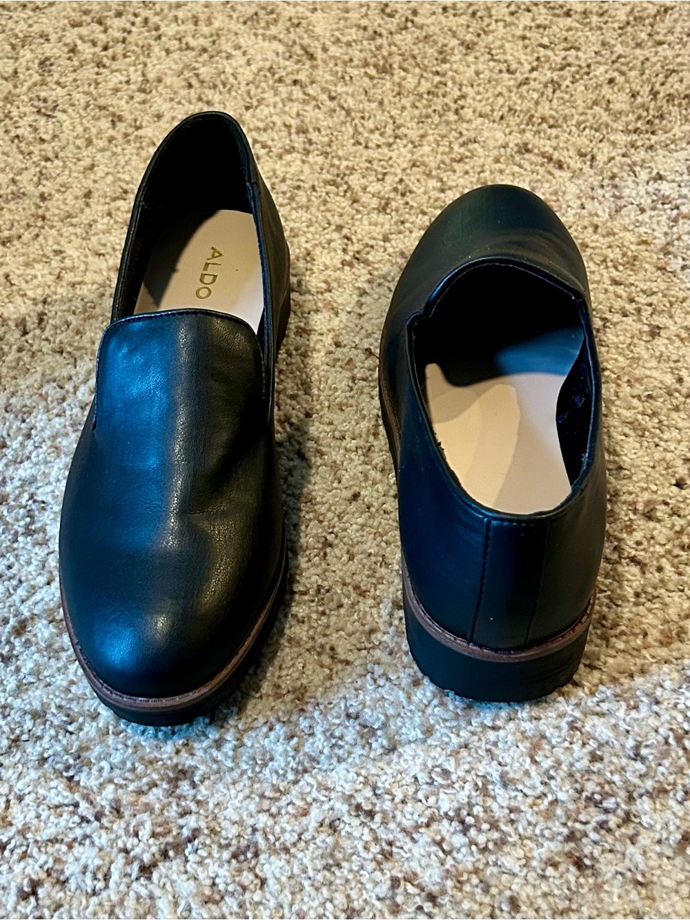 Aldo Black Leather Slip-On Shoes with Brown Trim LIKE NEW women’s size 10